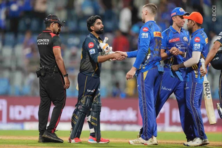 گجرات کی سنسنی خیز فتح: ممبئی کو آخری گیند پر شکست