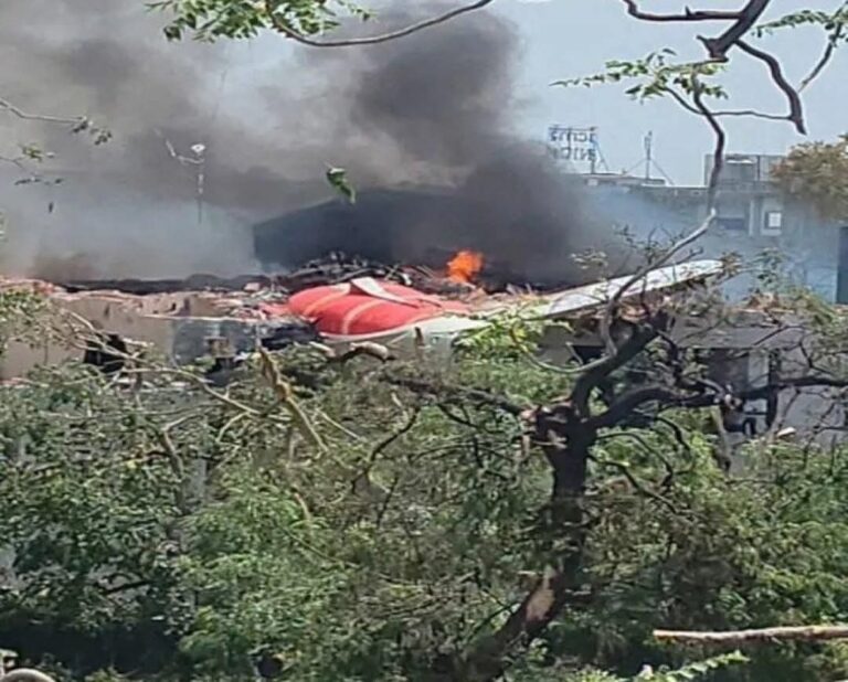 احمدآباد ایئر انڈیا حادثہ 2025: ویجے روپانی کو بحفاظت بچایا گیا