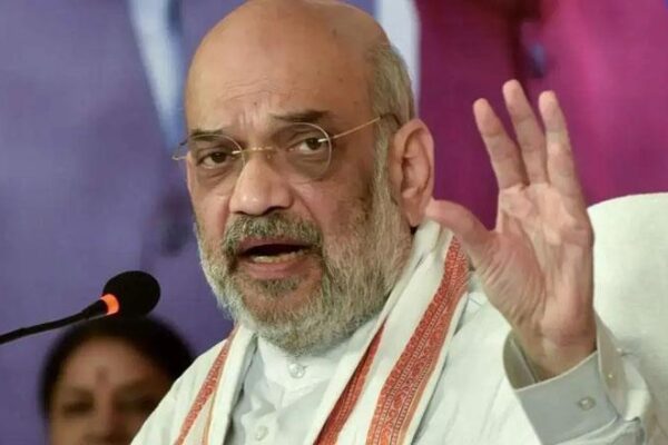 امت شاہ کا متنازعہ بیان 2025: کیا انگریزی بولنے والوں کو واقعی شرم آنی چاہیے؟ امت شاہ کا متنازعہ بیان: کیا انگریزی بولنے والوں کو واقعی شرم آنی چاہیے؟