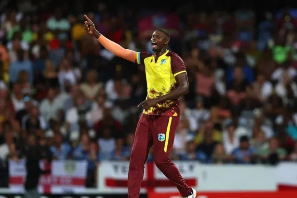 WI vs PAK Highlights 2025: ویسٹ انڈیز نے مشکل پچ پر پاکستان کو 2 وکٹوں سے شکست دی: جیسون ہولڈر کی شاندار کارکردگی